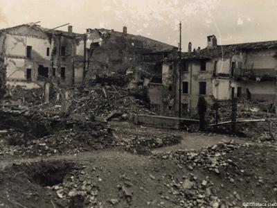 Rimini, dalla Croce Verde verso via Gambalunga, 1944 (Foto Moretti Film, Album Maioli, 1943-1944)